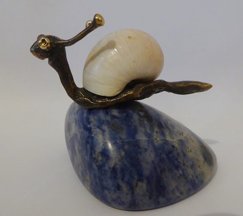 leszczynski-slimak na niebieskim kamieniu.JPG