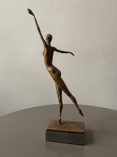 Monika Osiecka_Akt Balet_rzezba z brazu_inne ujecie rzezby_galeria sztuki Bellotto Warszawa.jpg