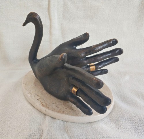 Krzysztof Kizlich_Łabędz z obrączkami_brąz_małe rzezby_galeria sztuki Bellotto Warszawa b.jpg