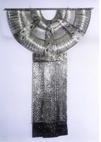 Barbara Munzer_szata_Queen Saba_Rzezba_metaloplastyka_galeria sztuki Bellotto Warszawa.jpg